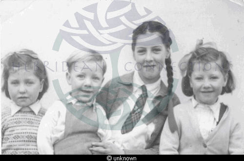 Children of Angus Macdonald, 8 Croir