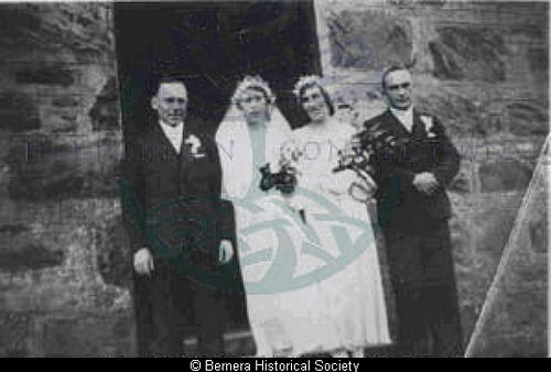 The wedding of D J & Mor Mackay, Earshader