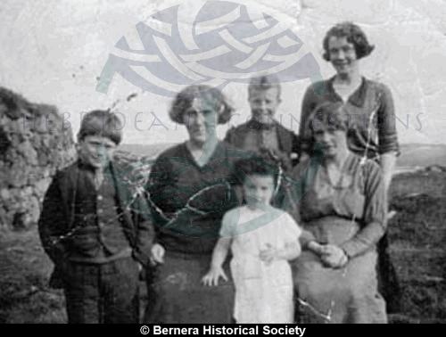 MacDonald Family, 11 Kirkibost