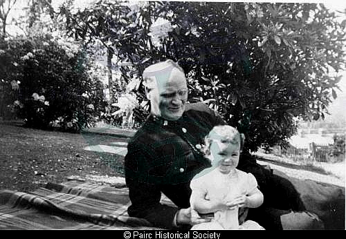 Alasdair Mackinnon and daughter Sheila