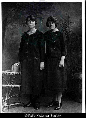 Two young ladies from Gravir